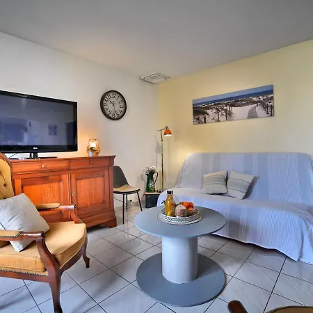 Holiday Les Lauriers Roses By Interhome * Dolus d'Oléron
