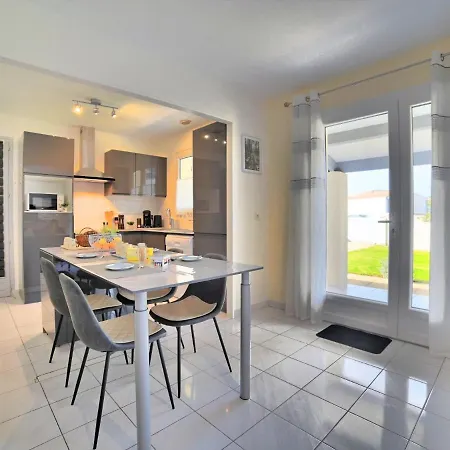 Holiday Les Lauriers Roses By Interhome Casa vacanze *